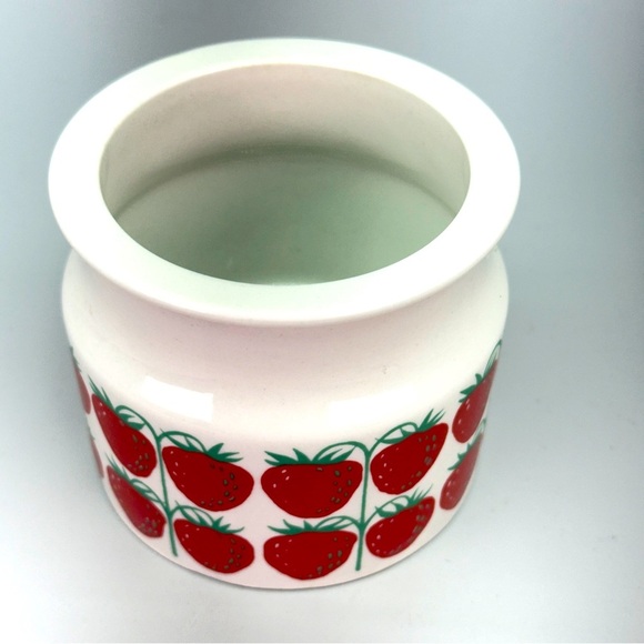 Vintage Arabia Finland Strawberry
Pomona Jam Jar - Picture 2 of 6